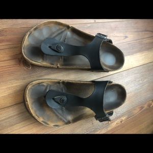 Black birkenstocks 38